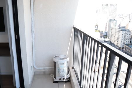 Varanda de kitnet/studio para alugar com 1 quarto, 25m² em Centro Histórico de São Paulo, São Paulo