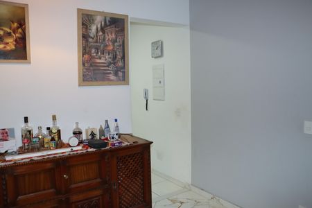 Apartamento para alugar com 82m², 2 quartos e 2 vagasSala
