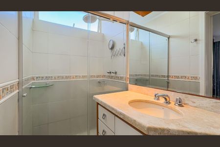 Apartamento à venda com 118m², 3 quartos e 1 vaga Apartamento à venda com 118m², 3 quartos e 1 vagaBanheiro Social