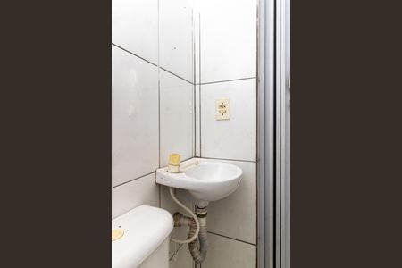 Casa à venda com 15m², 1 quarto e sem vaga Casa à venda com 15m², 1 quarto e sem vagaBanheiro