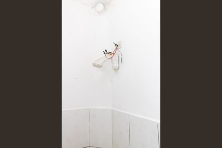 Casa à venda com 15m², 1 quarto e sem vaga Casa à venda com 15m², 1 quarto e sem vagaBanheiro