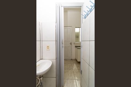 Casa à venda com 15m², 1 quarto e sem vaga Casa à venda com 15m², 1 quarto e sem vagaBanheiro