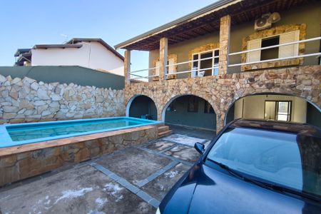 Casa para alugar com 290m², 2 quartos e 4 vagas Casa para alugar com 290m², 2 quartos e 4 vagasÁrea Externa