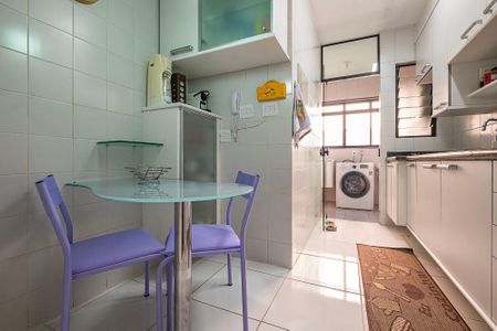 Apartamento à venda com 76m², 2 quartos e 2 vagasCozinha