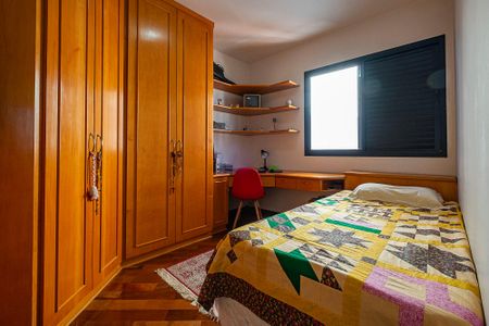 Apartamento à venda com 76m², 2 quartos e 2 vagasQuarto 