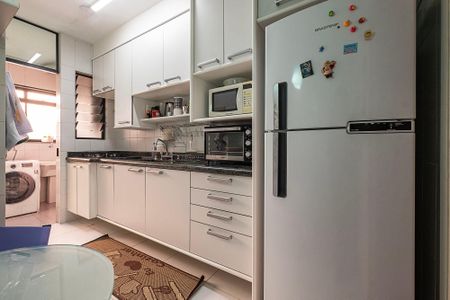 Apartamento à venda com 76m², 2 quartos e 2 vagasCozinha