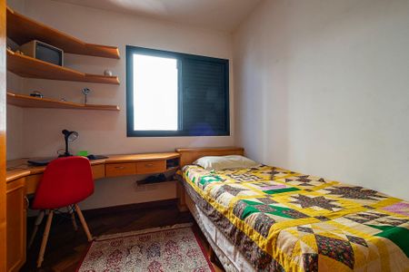 Apartamento à venda com 76m², 2 quartos e 2 vagasQuarto 