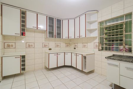 Casa para alugar com 86m², 2 quartos e 2 vagasCozinha