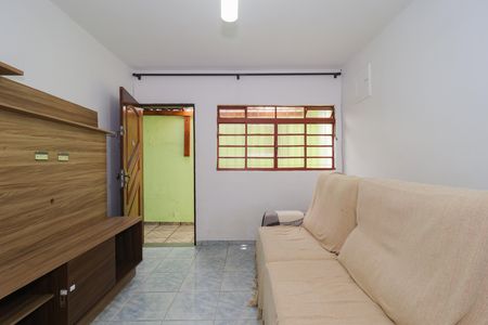 Casa para alugar com 86m², 2 quartos e 2 vagasSala