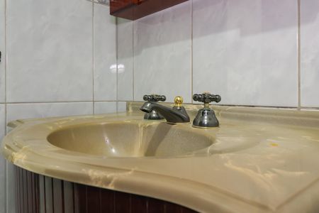 Casa para alugar com 86m², 2 quartos e 2 vagasBanheiro Social
