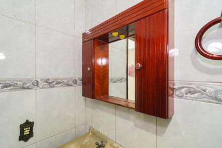 Casa para alugar com 86m², 2 quartos e 2 vagasBanheiro Social