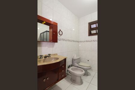 Casa para alugar com 86m², 2 quartos e 2 vagasBanheiro Social
