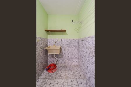 Área de Serviço de casa para alugar com 2 quartos, 86m² em Vila Nova Pirajussara, São Paulo