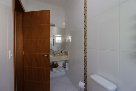 Casa à venda com 217m², 3 quartos e 5 vagasBanheiro da Suíte 1