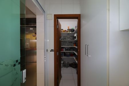 Casa à venda com 217m², 3 quartos e 5 vagasÁrea de Serviço