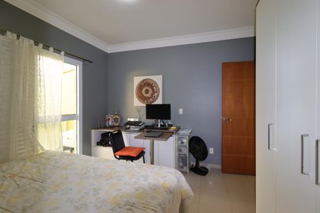 Casa à venda com 217m², 3 quartos e 5 vagasSuíte 1