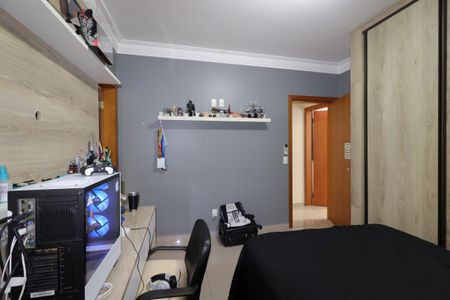 Casa à venda com 217m², 3 quartos e 5 vagasSuíte 2