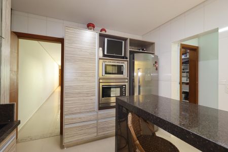 Casa à venda com 217m², 3 quartos e 5 vagasCozinha