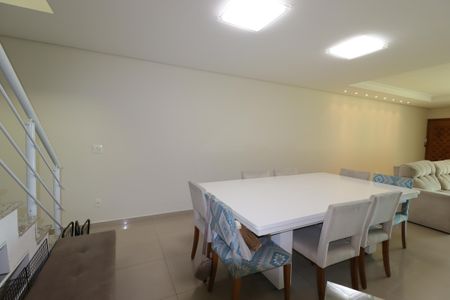 Casa à venda com 217m², 3 quartos e 5 vagasSala de Jantar