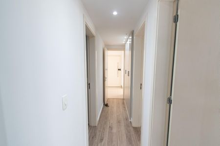 Apartamento à venda com 247m², 4 quartos e 4 vagasCorredor