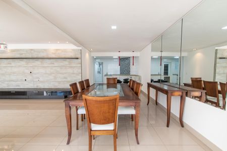 Apartamento à venda com 247m², 4 quartos e 4 vagasSala