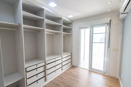 Apartamento à venda com 247m², 4 quartos e 4 vagasQuarto 1