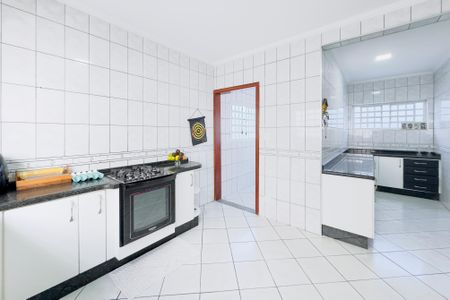 Casa para alugar com 263m², 4 quartos e 4 vagas Casa para alugar com 263m², 4 quartos e 4 vagasCozinha / Lavanderia