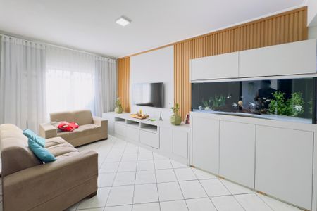 Casa para alugar com 263m², 4 quartos e 4 vagas Casa para alugar com 263m², 4 quartos e 4 vagasSala