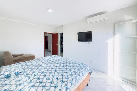 Casa para alugar com 263m², 4 quartos e 4 vagas Casa para alugar com 263m², 4 quartos e 4 vagasSuíte