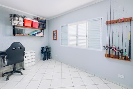 Casa para alugar com 263m², 4 quartos e 4 vagas Casa para alugar com 263m², 4 quartos e 4 vagasQuarto 2