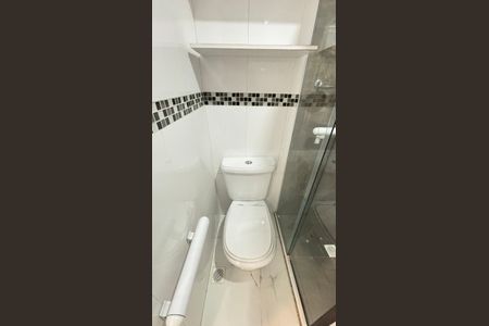 Apartamento para alugar com 65m², 3 quartos e 1 vaga Apartamento para alugar com 65m², 3 quartos e 1 vagaBanheiro