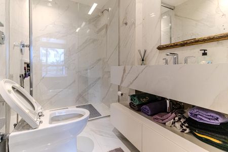 Casa de condomínio à venda com 107m², 2 quartos e 1 vaga Casa de condomínio à venda com 107m², 2 quartos e 1 vagaBanheiro da Suíte 2