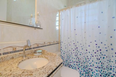 Apartamento à venda com 51m², 2 quartos e 1 vagaBanheiro Social