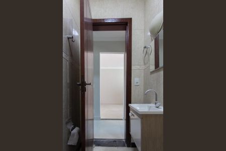 Casa à venda com 90m², 2 quartos e 1 vaga Casa à venda com 90m², 2 quartos e 1 vagaBanheiro Social