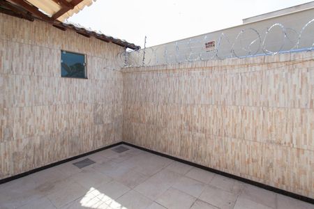 Casa à venda com 90m², 2 quartos e 1 vaga Casa à venda com 90m², 2 quartos e 1 vagaQuintal