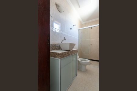 Casa à venda com 90m², 2 quartos e 1 vaga Casa à venda com 90m², 2 quartos e 1 vagaBanheiro da Suíte