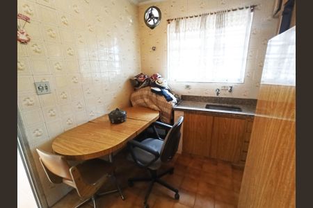 Casa à venda com 253m², 4 quartos e 5 vagasEdícula - Cozinha