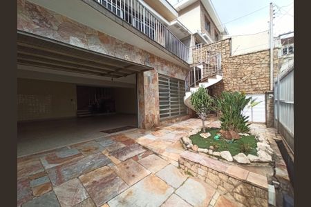 Casa à venda com 253m², 4 quartos e 5 vagasQuintal