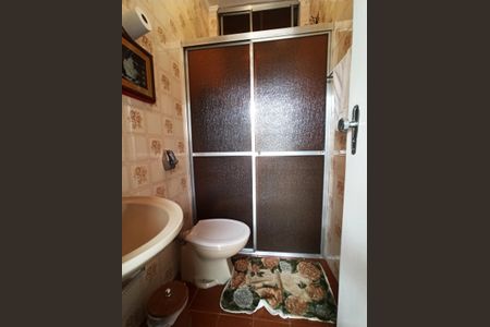 Casa à venda com 253m², 4 quartos e 5 vagasBanheiro de Serviço