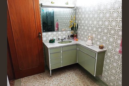 Casa à venda com 253m², 4 quartos e 5 vagasBanheiro 1