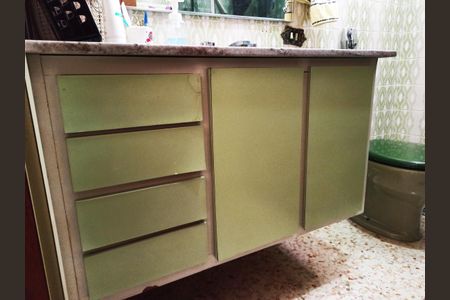 Casa à venda com 253m², 4 quartos e 5 vagasBanheiro 2