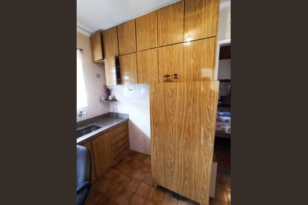 Casa à venda com 253m², 4 quartos e 5 vagasEdícula - Cozinha