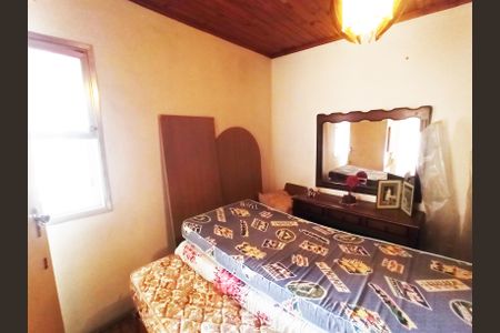 Casa à venda com 253m², 4 quartos e 5 vagasEdícula - Quarto