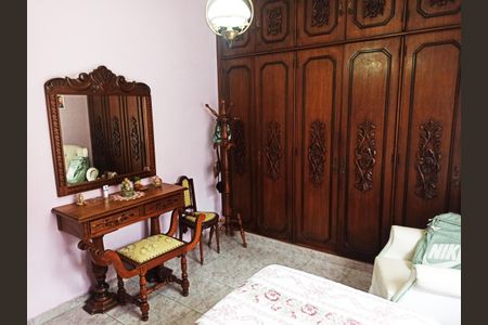 Casa à venda com 253m², 4 quartos e 5 vagasQuarto 2