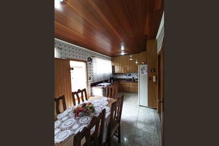 Casa à venda com 253m², 4 quartos e 5 vagasCozinha