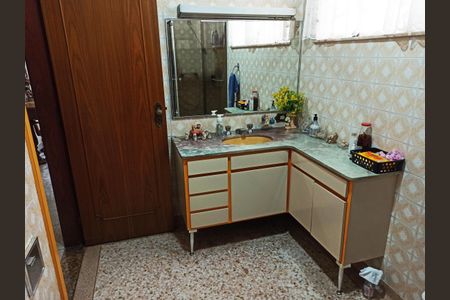 Casa à venda com 253m², 4 quartos e 5 vagasBanheiro da Suíte