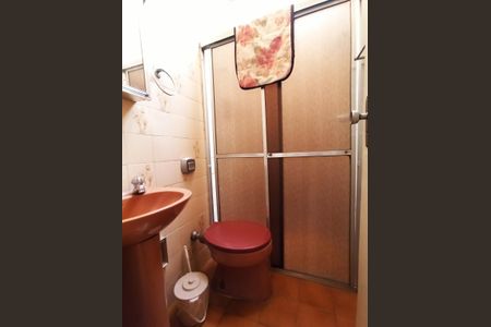 Casa à venda com 253m², 4 quartos e 5 vagasEdícula - Banheiro