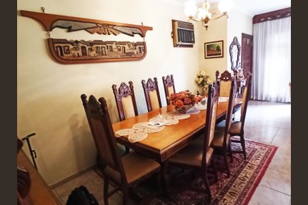 Sala de Jantar de casa à venda com 4 quartos, 253m² em Vila Pereira Barreto, São Paulo