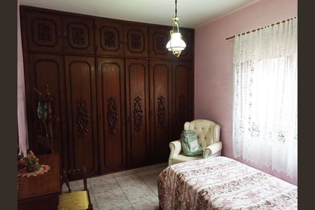 Casa à venda com 253m², 4 quartos e 5 vagasQuarto 2