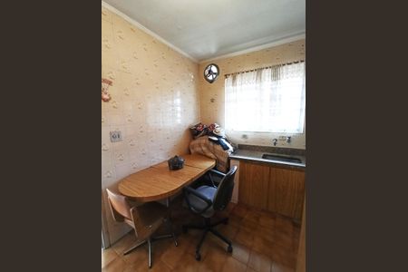 Casa à venda com 253m², 4 quartos e 5 vagasEdícula - Cozinha